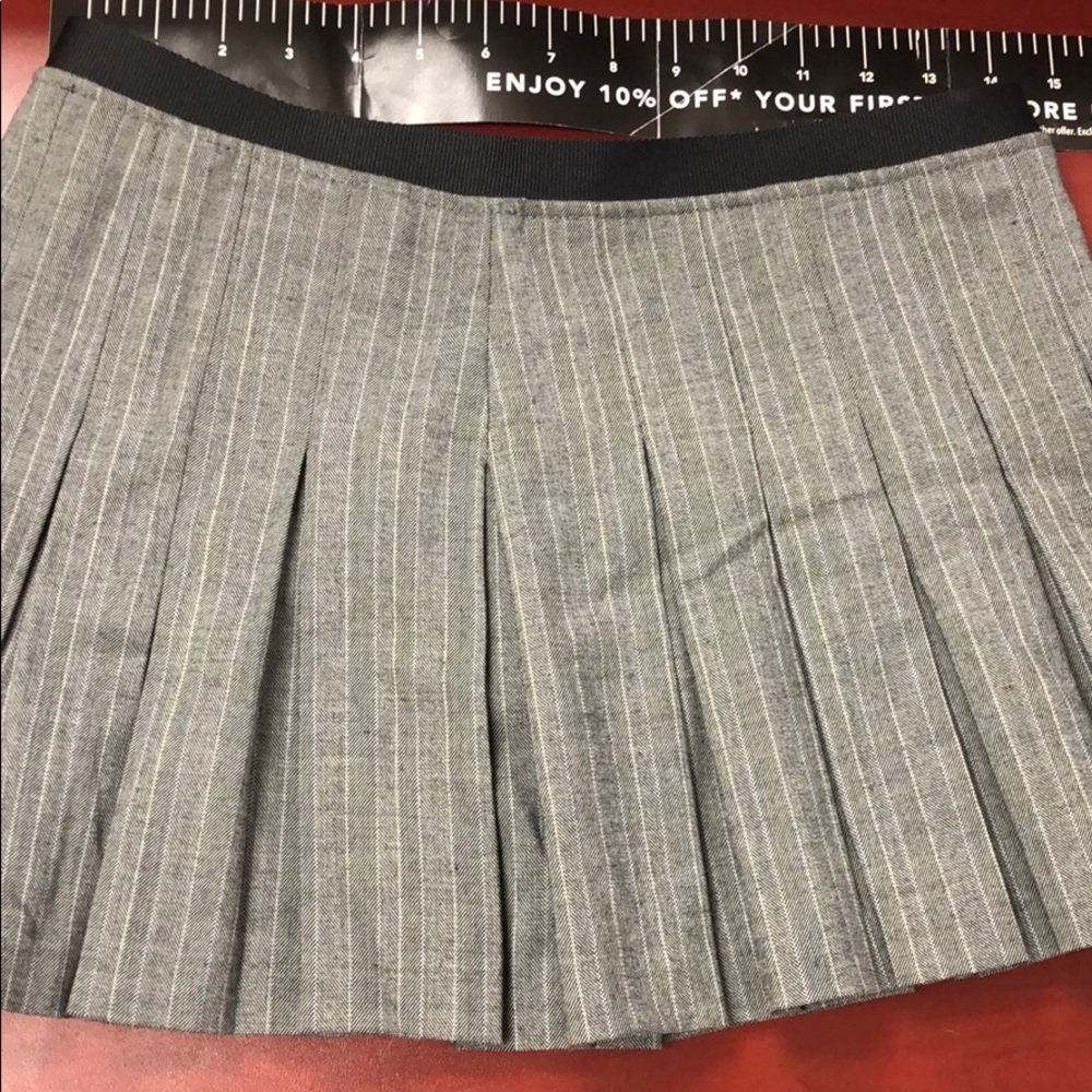 Guess Gray Pleated Skirt ,size 27